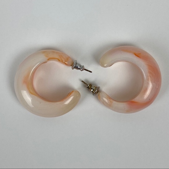 Vintage Jewelry - Vintage Peachy Marbled Hoop Earrings